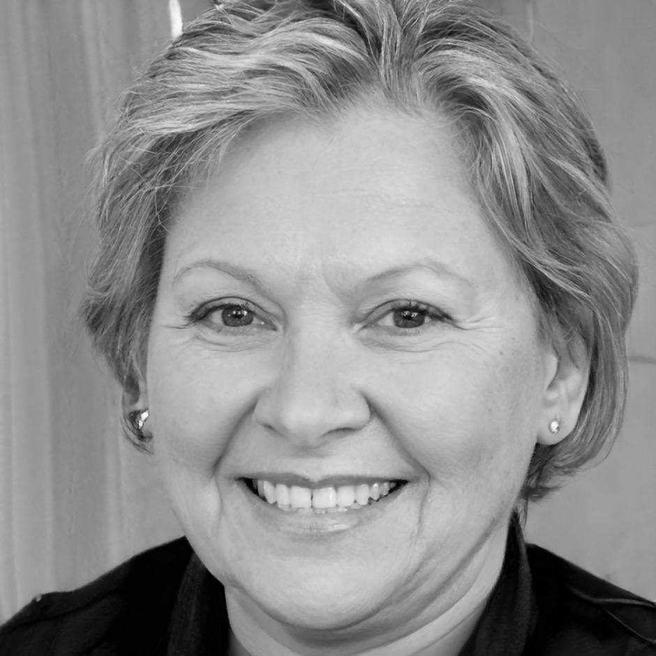 Portrait de Sophie Martinez, Experte en Analyse Financière
